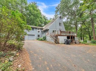 5 Country Ln, Palmer, MA 01069