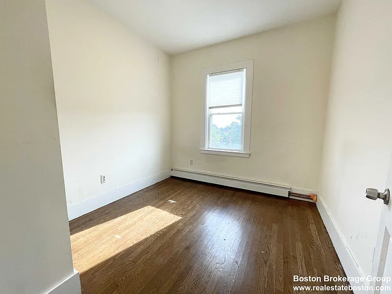 Buttonwood St — Photo 12