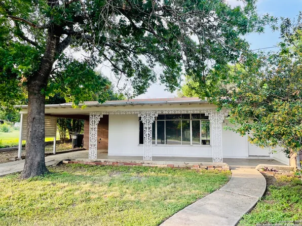 131 OAK KNOLL DR, San Antonio, TX 78228