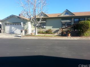 116 Stoneridge Dr, Santa Ana, CA 92704