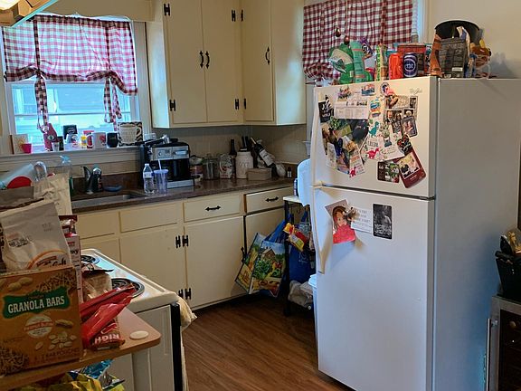 4th image of 1101 Grove St APT A