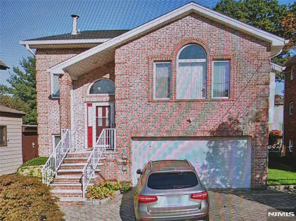 2411 6th St Unit B, Fort Lee, NJ 07024