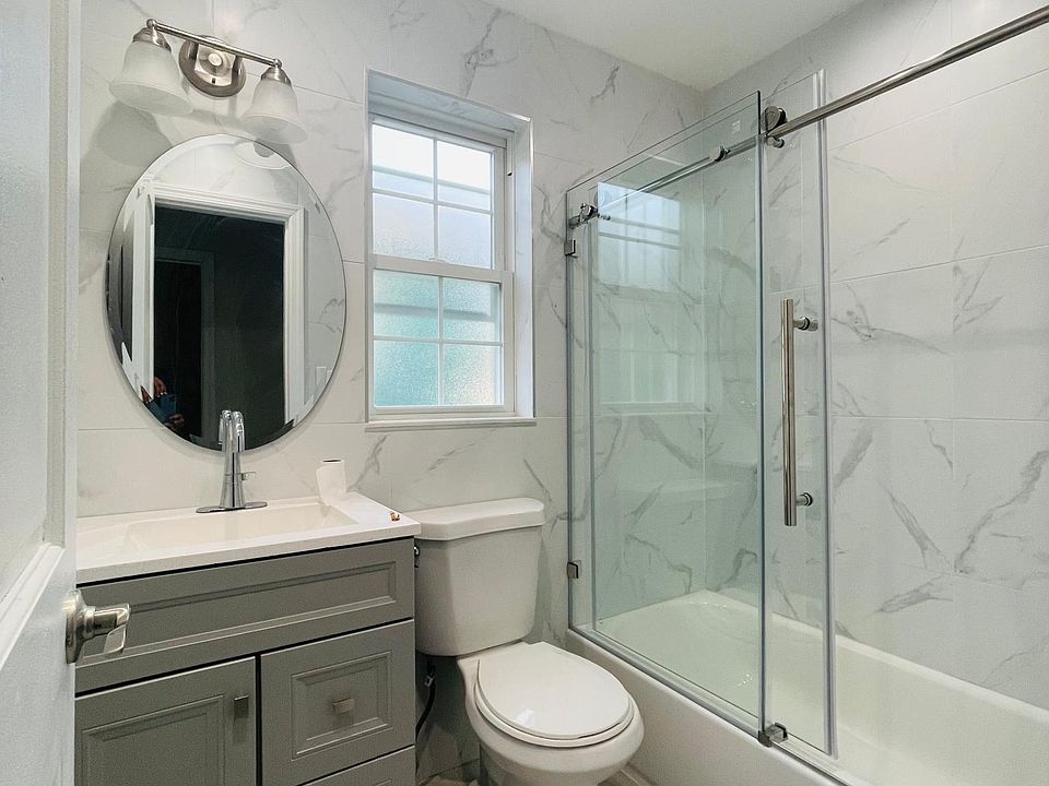 1st image of 4162 Grace Ave #1