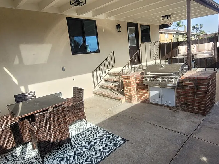 20454 Strathern St — Photo 6