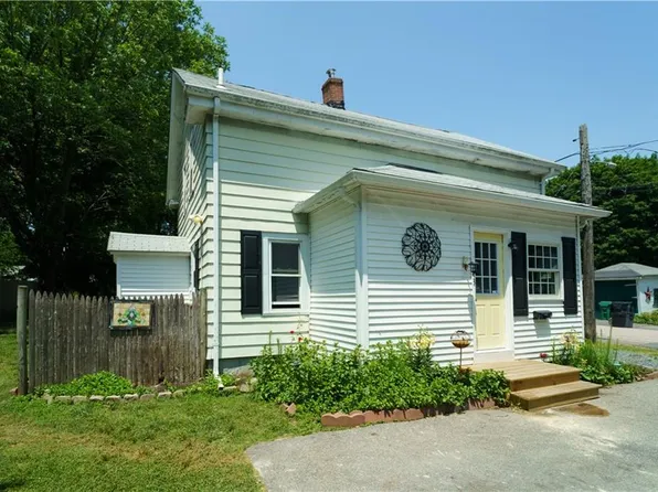 143 King St, Warwick, RI 02886
