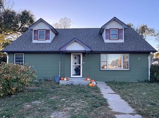 202 S 2nd St, Leoti, KS 67861