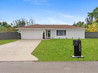 2858 Oak Dr, West Palm Beach, FL 33406