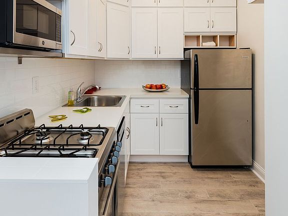 3rd image of 520 E 72nd St APT 14C