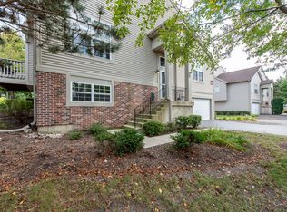 1029 Ellsworth Dr, Grayslake, IL 60030