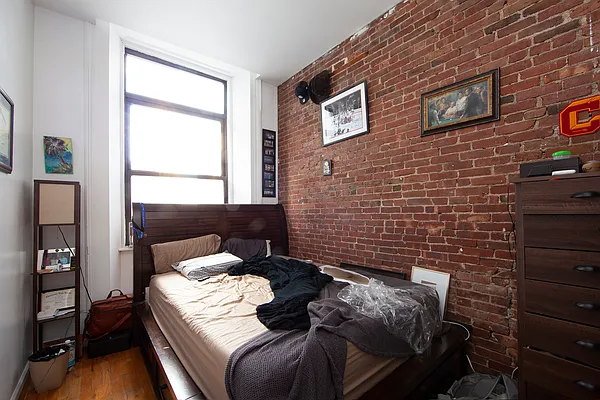 Rented by R New York | media 37