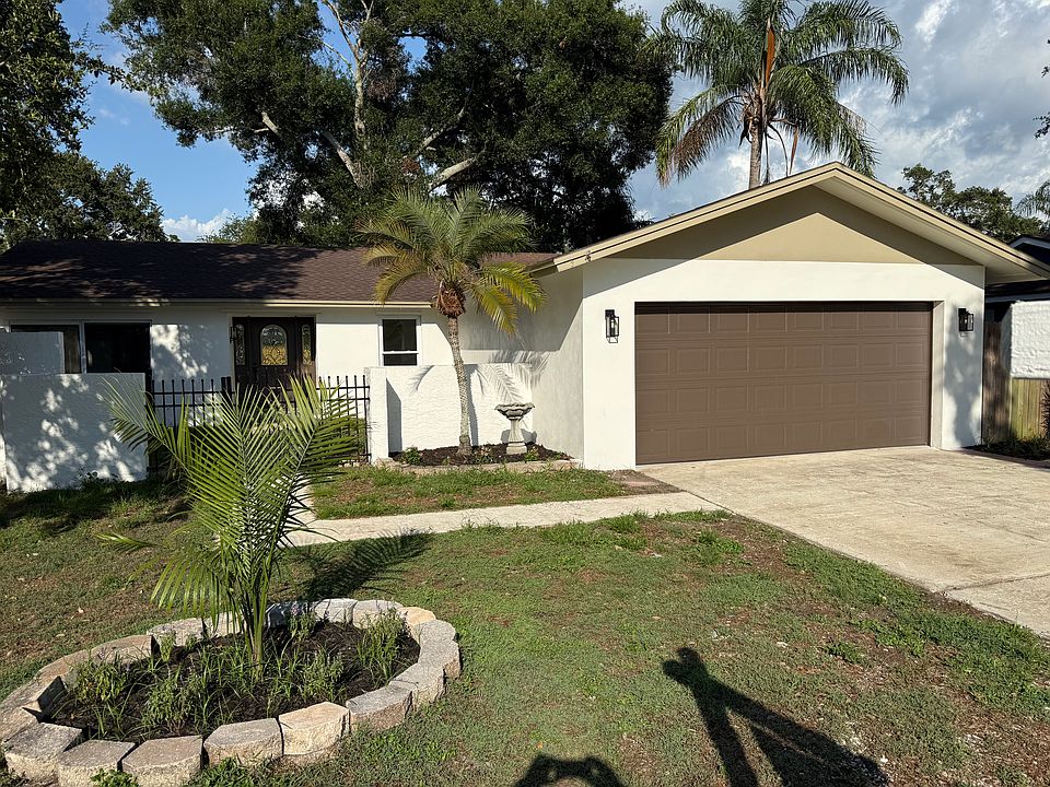 1st image of 10999 Del Prado Dr E