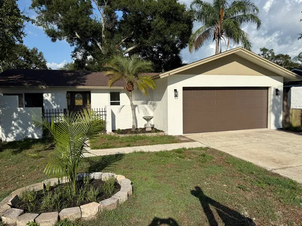 10999 Del Prado Dr E, Largo, FL 33774
