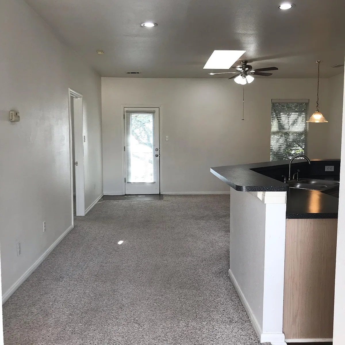 Building Photo - 3104 Northwest Blvd #D