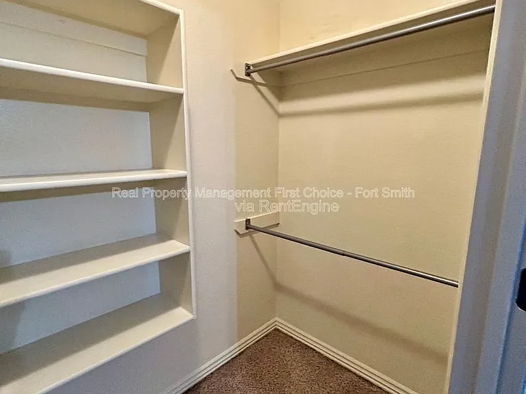 4802 S 28th St — Photo 20