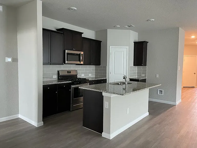 2810 Calandra Lark — Photo 7