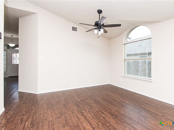 3rd image of 1211 Lilac Ledge Dr