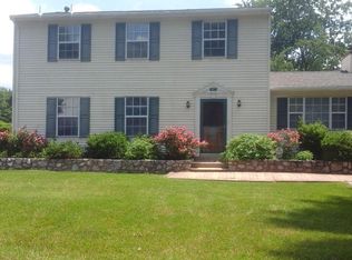19823 Chesley Knoll Dr, Gaithersburg, MD 20879