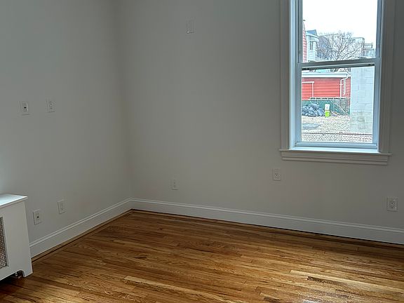 5th image of 1157 Mace Ave APT 1W