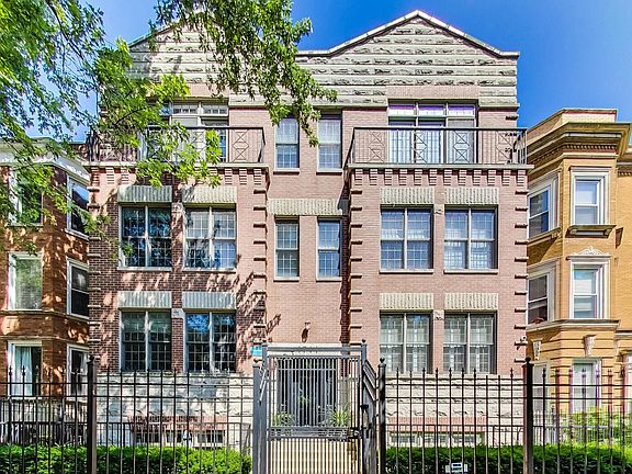 2nd image of 4711 N Kenmore Ave APT 3S