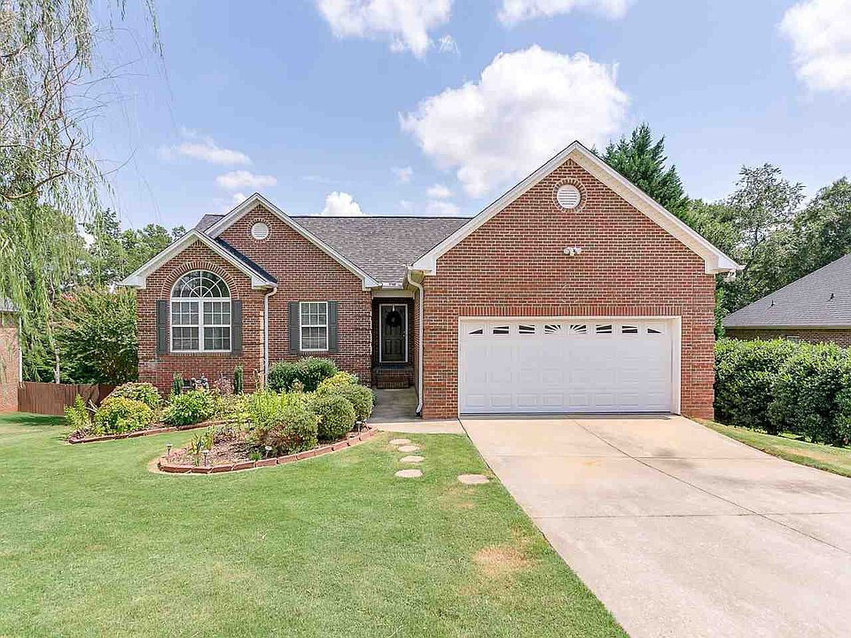1st image of 273 Glen Crest Dr