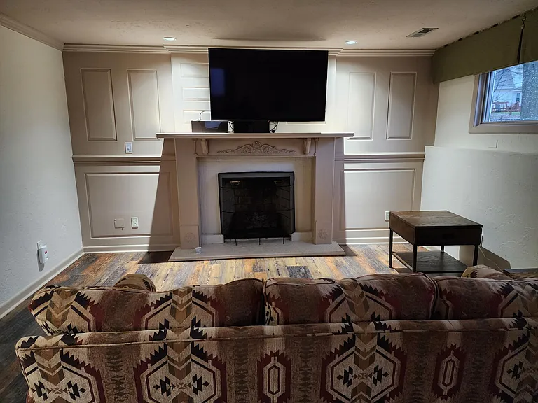 Village Green Dr — Photo 25