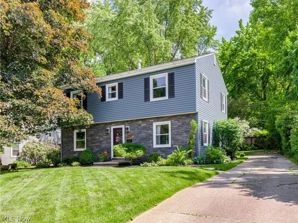 560 Tamiami Trl, Akron, OH 44303