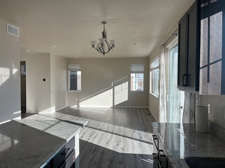 2465 Andrew Dr — Photo 45