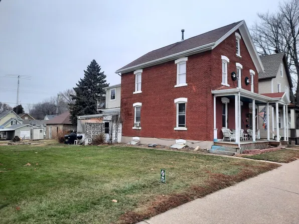 715 Rhomberg Ave, Dubuque, IA 52001