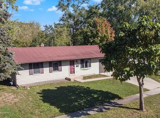 98 Glendale Rd, Buffalo Grove, IL 60089