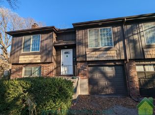 9114 W 78th St, Overland Park, KS 66204