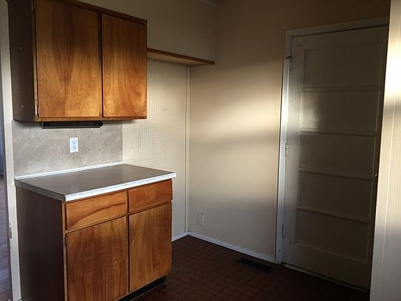 4th image of 3108 Rexford Dr