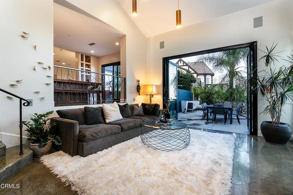 5 bed, 4.0 bath, 3620 sqft, $20,000 — Photo 4