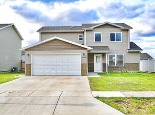 3413 15th St NW, Minot, ND 58703