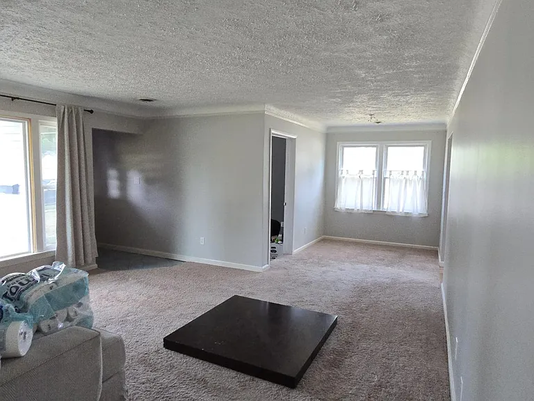 1101 Eastwood Ave — Photo 7