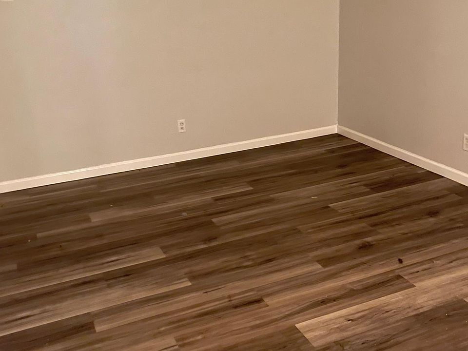 1st image of 803 W Bryce Ave