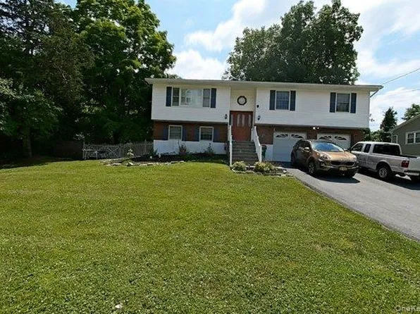 5 Colette Drive, Poughkeepsie, NY 12601