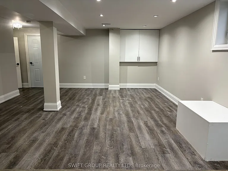 31 Irwin Dr N #B — Photo 6