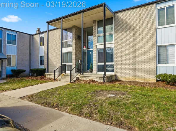 4030 W Thirteen Mile Rd APT J2, Royal Oak, MI 48073