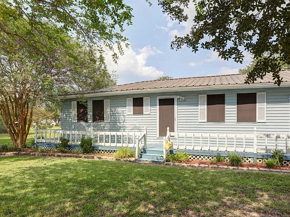 3rd image of 148 Glenn Becky Ln