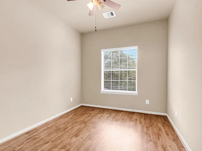 26152 Avenue E #A — Photo 24