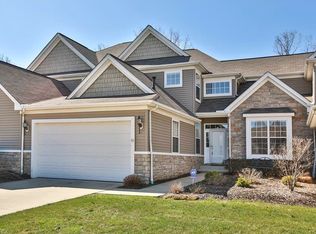 29351 Hummingbird Cir #11, Westlake, OH 44145
