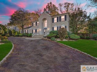 1 Jillian Ct, Monroe Township, NJ 08831