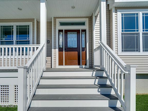 2nd image of 864 Woodbury Drive