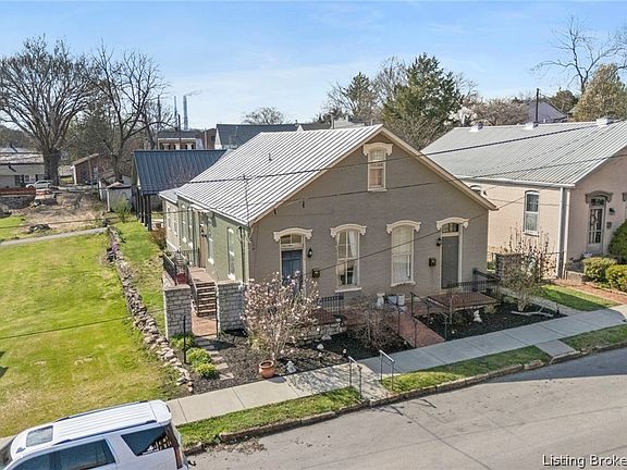 2nd image of 117-119 St. Michaels Avenue