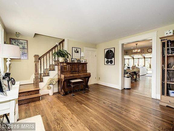 3rd image of 7468 Rosewood Manor Ln