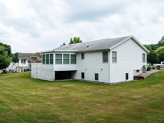 5th image of 6674 Airfield Ct SW