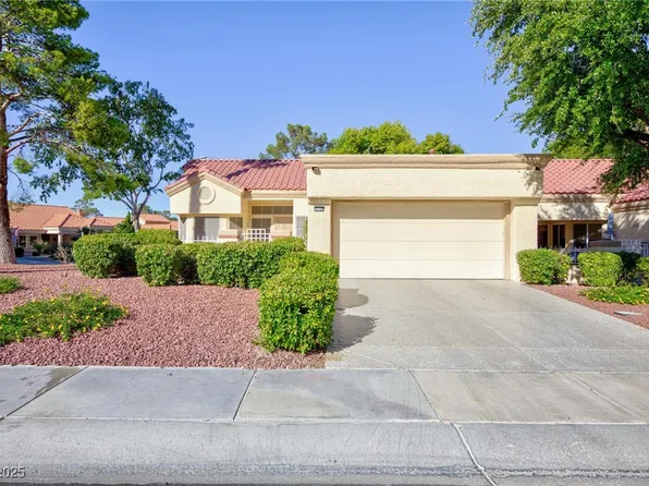 9048 Starmount Dr, Las Vegas, NV 89134