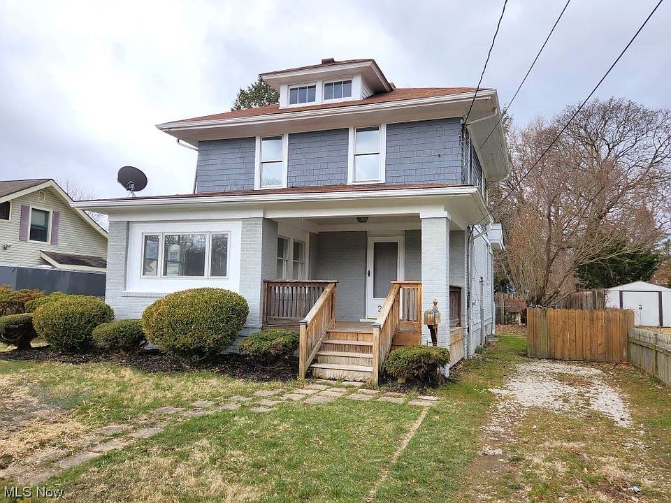 1st image of 206 Watson St