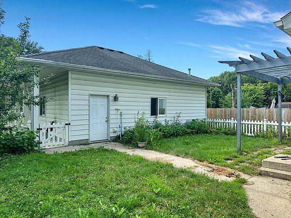 5th image of 420 Highland Rd