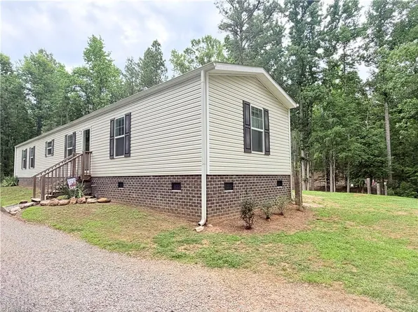 2595 Stokes Rd, Denton, NC 27239